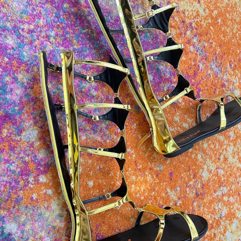 New Nancy Jayjii gold gladiator sandals - Picture 10 of 17